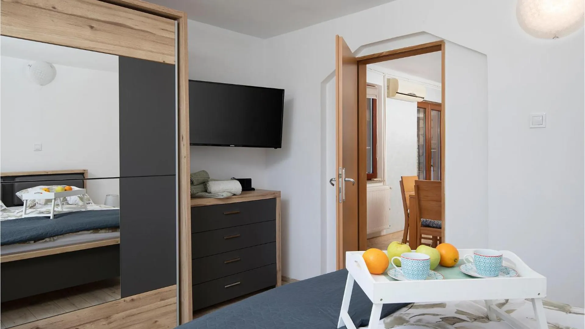 Nice Home In Medulin With Kitchenette