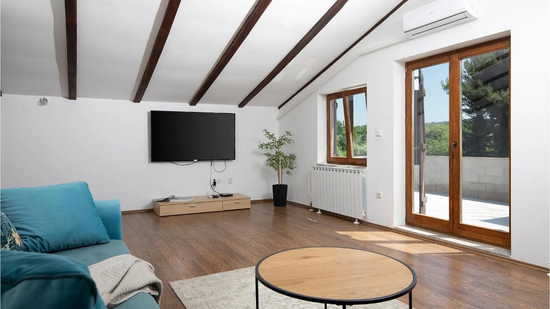 Nice Home In Medulin With Kitchenette