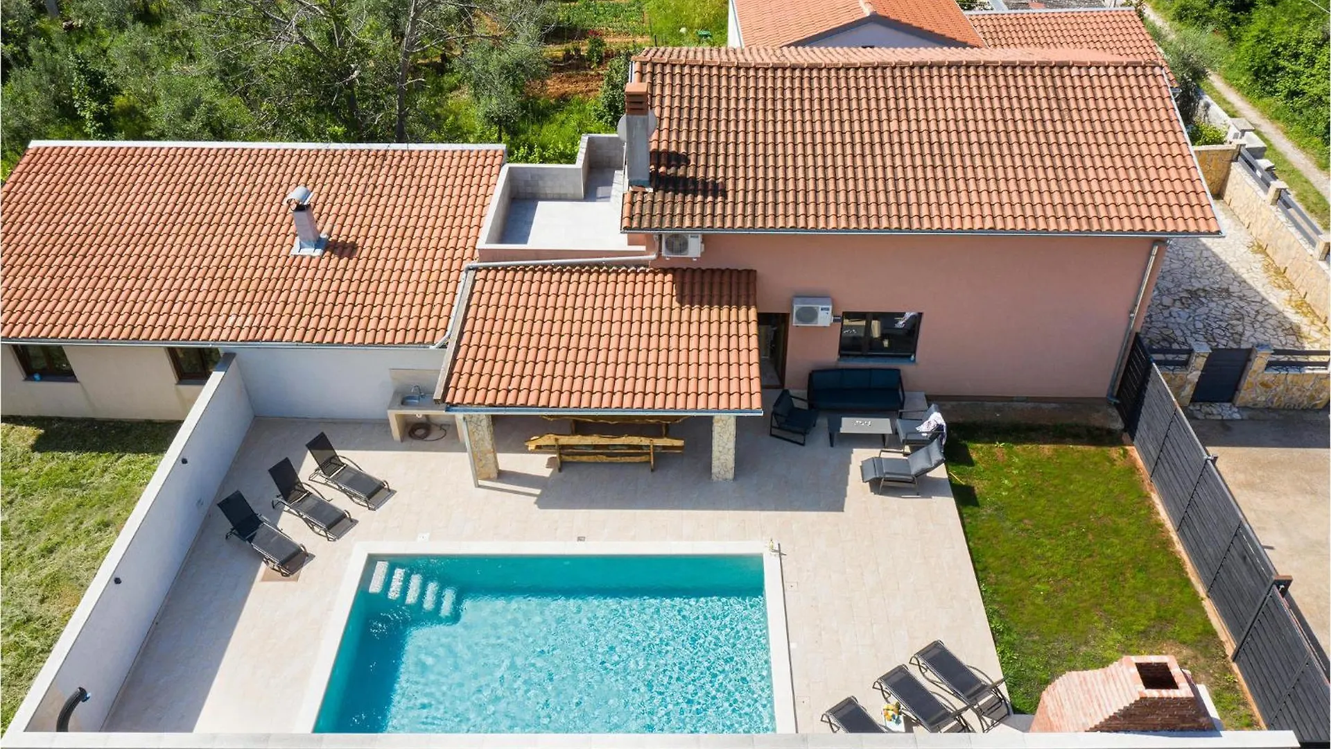 Nice Home In Medulin With Kitchenette 0*,